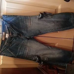 Women's cropped denim jeans